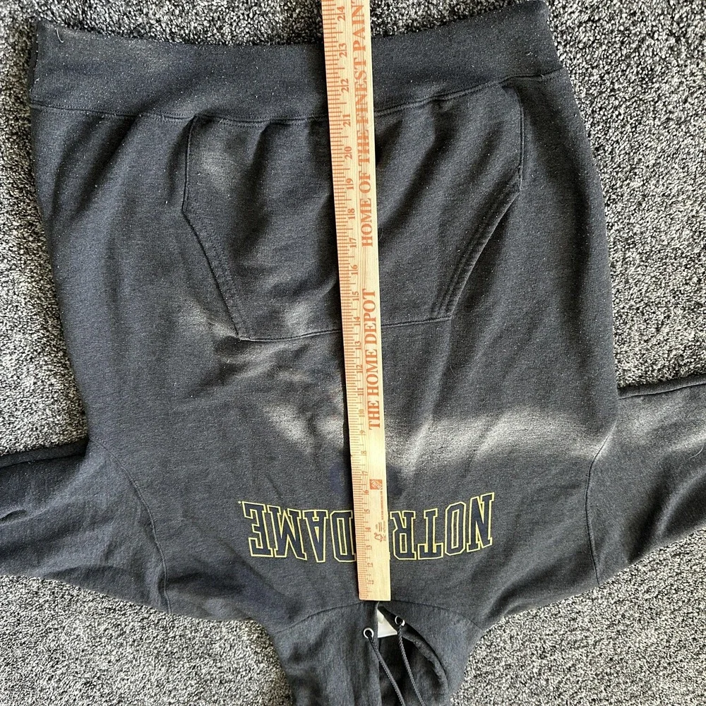 Notre Dame Fighting Irish Sweatshirt Mens Medium NCAA Football Hoodie Pullover‎